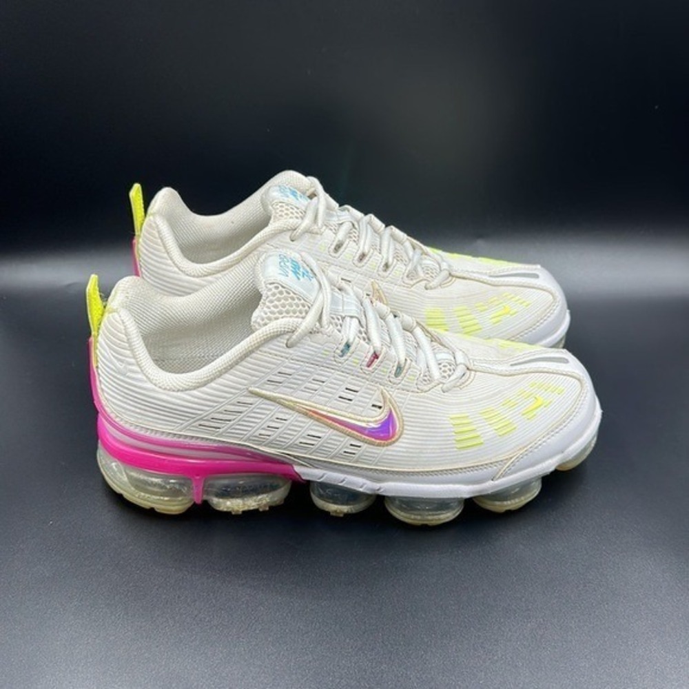 Nike‎ Vapormax 360 White Pink Running Shoes CQ4538-001 Women's Sz 11